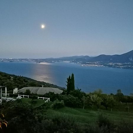 Beb Da Paolo Con Vista Lago San Zeno di Montagna Exterior foto