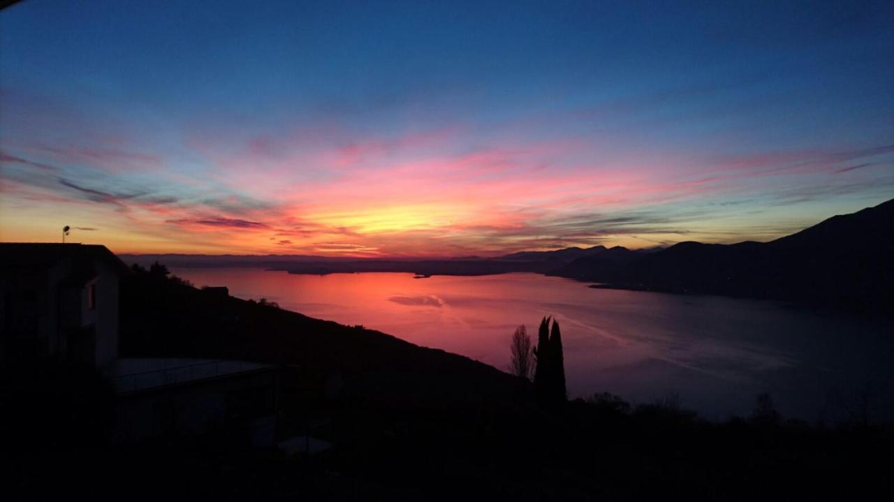 Beb Da Paolo Con Vista Lago San Zeno di Montagna Exterior foto